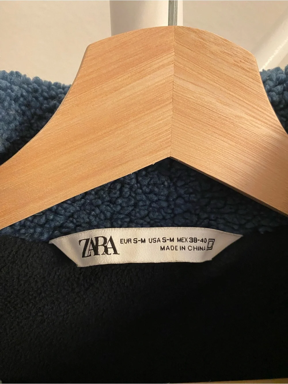 Zara Men’s Colorblock Sherpa Jacket in Blue, Black & Brown
